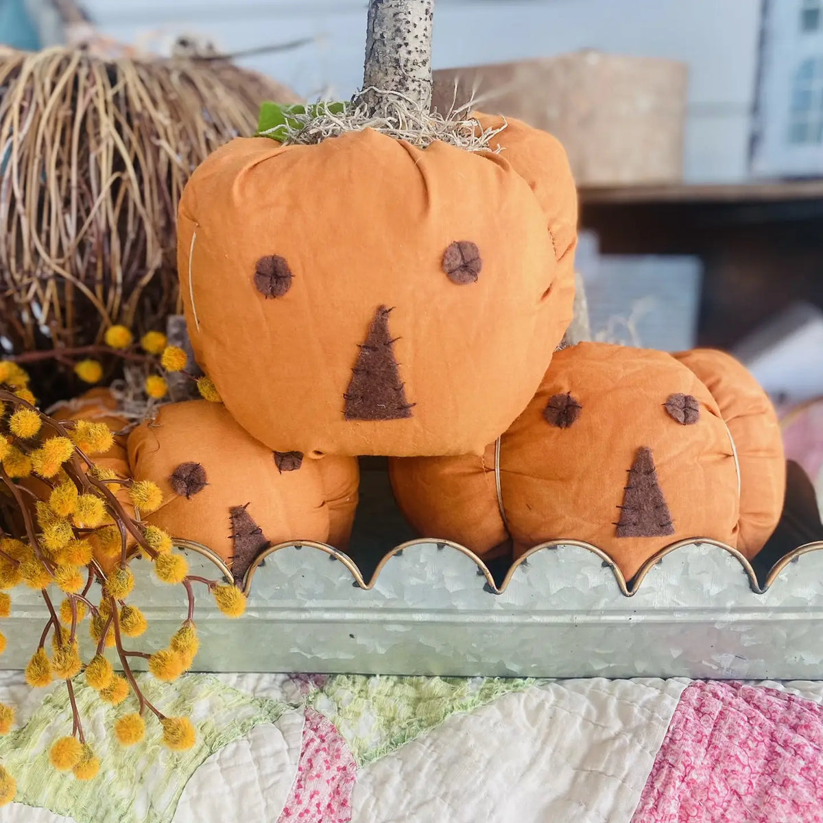 Primitive Pumpkin Decor