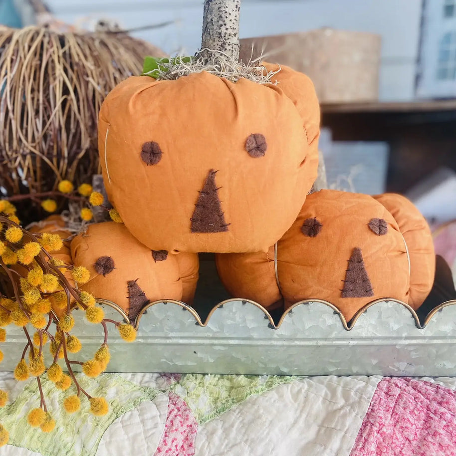 Primitive Pumpkin Decor