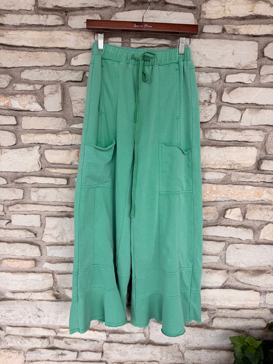 Geneeesta Ruffle Pants