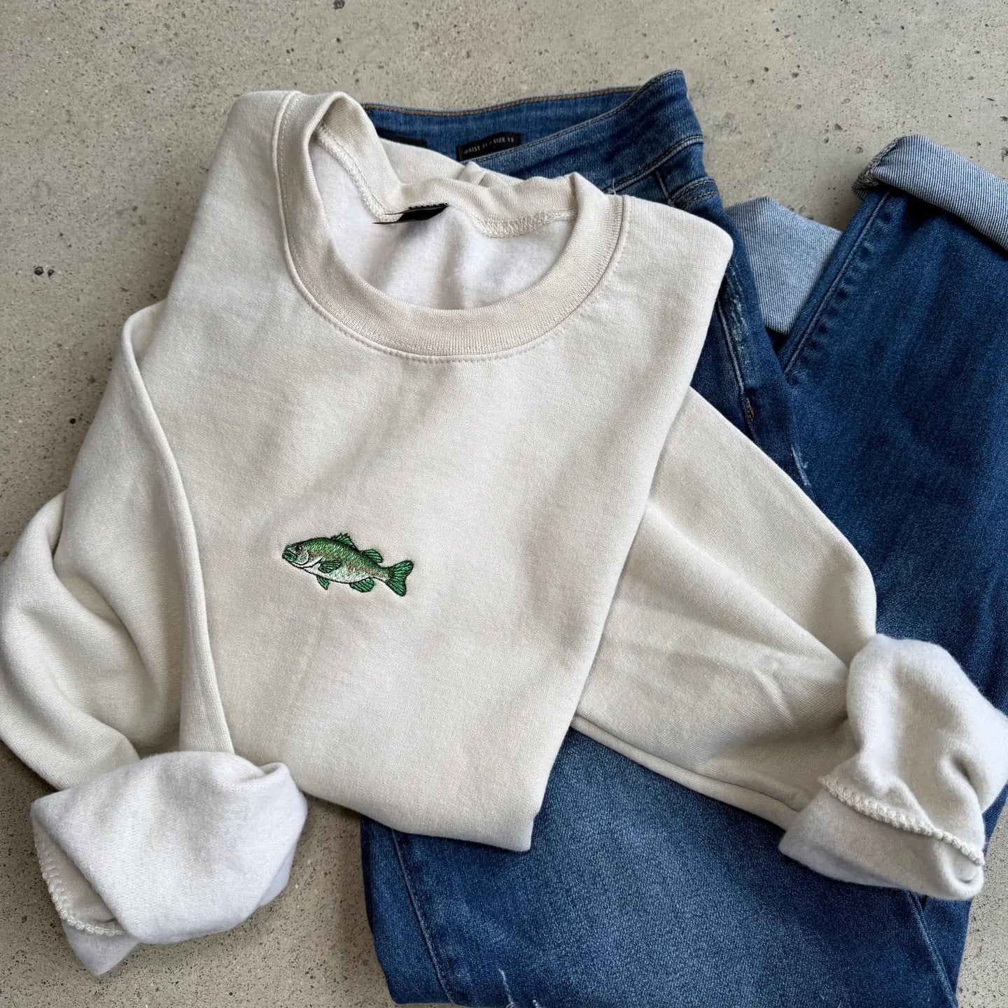 Dainty Bass Sweatshirt