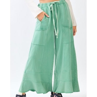 Geneeesta Ruffle Pants